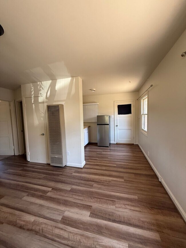 Building Photo - 577 Curtin Ln