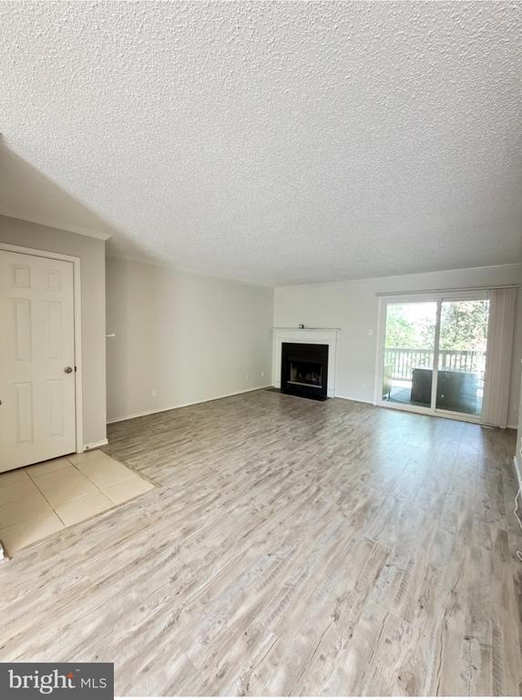 Building Photo - 1541 Lincoln Way