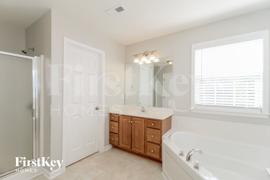 Building Photo - 5320 Graycliff Ln