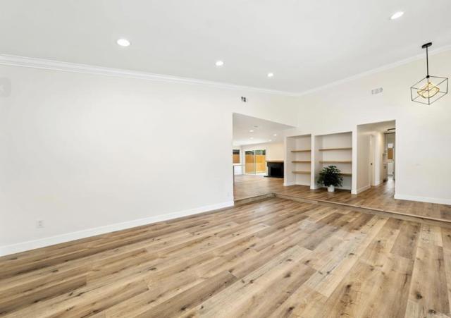 Building Photo - 748 Cholla Rd