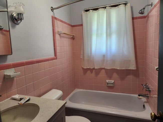 Building Photo - S BATTLEFIELD BLVD FOR RENT!!