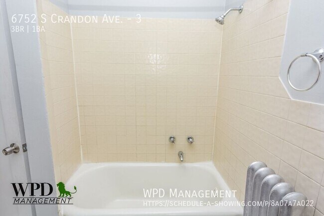 Building Photo - 6752 S Crandon Ave