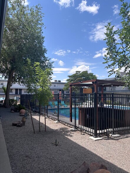 Building Photo - Desert Pearl Apartments