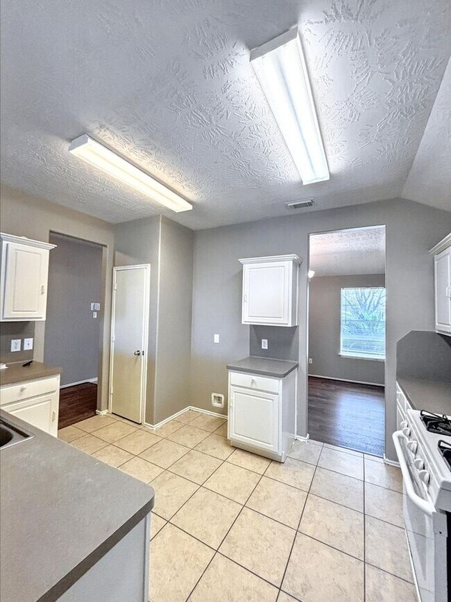 Building Photo - 11319 Moonlight Ridge Dr