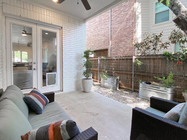 Building Photo - 406 Wimberly St