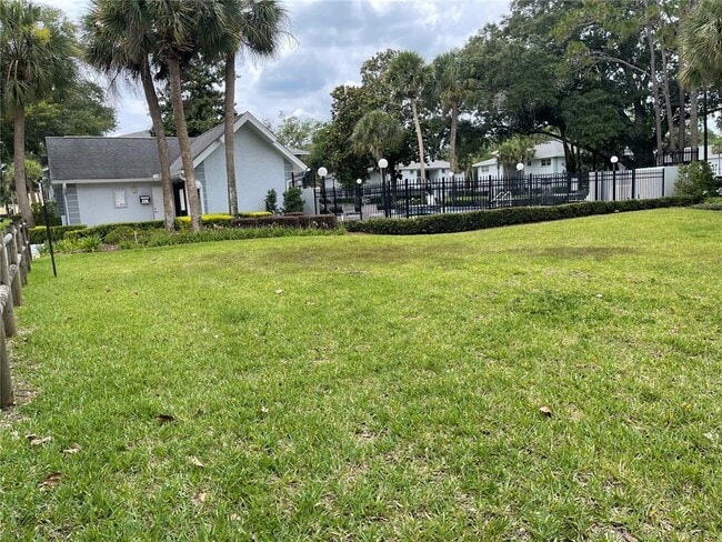 Building Photo - 571 Midway Track