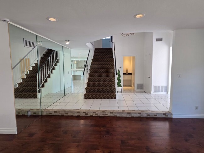 Building Photo - 14671 Kimberly Cir