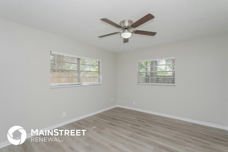 Building Photo - 2204 Tanglewood Way