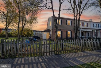 Building Photo - 19 Congress Ct