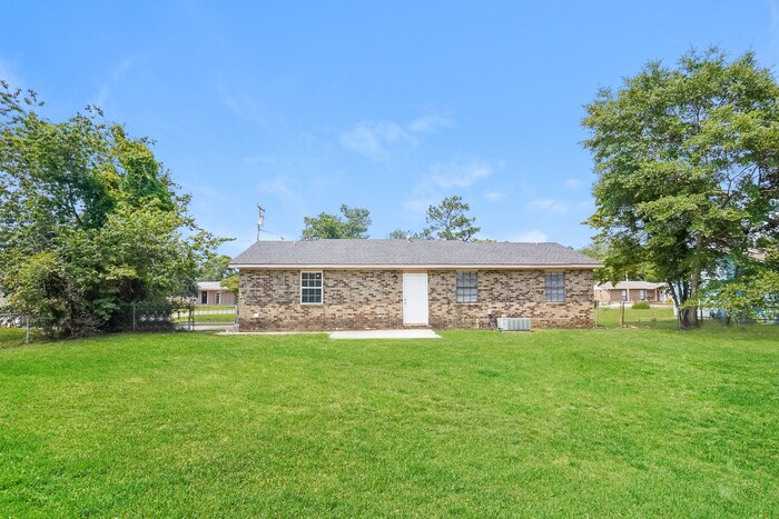 Building Photo - 2380 Travis Pines Dr