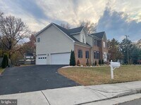 Building Photo - 2907 Dumas St