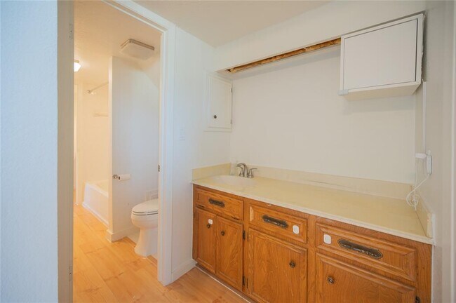 Building Photo - 16623 Park Green Way