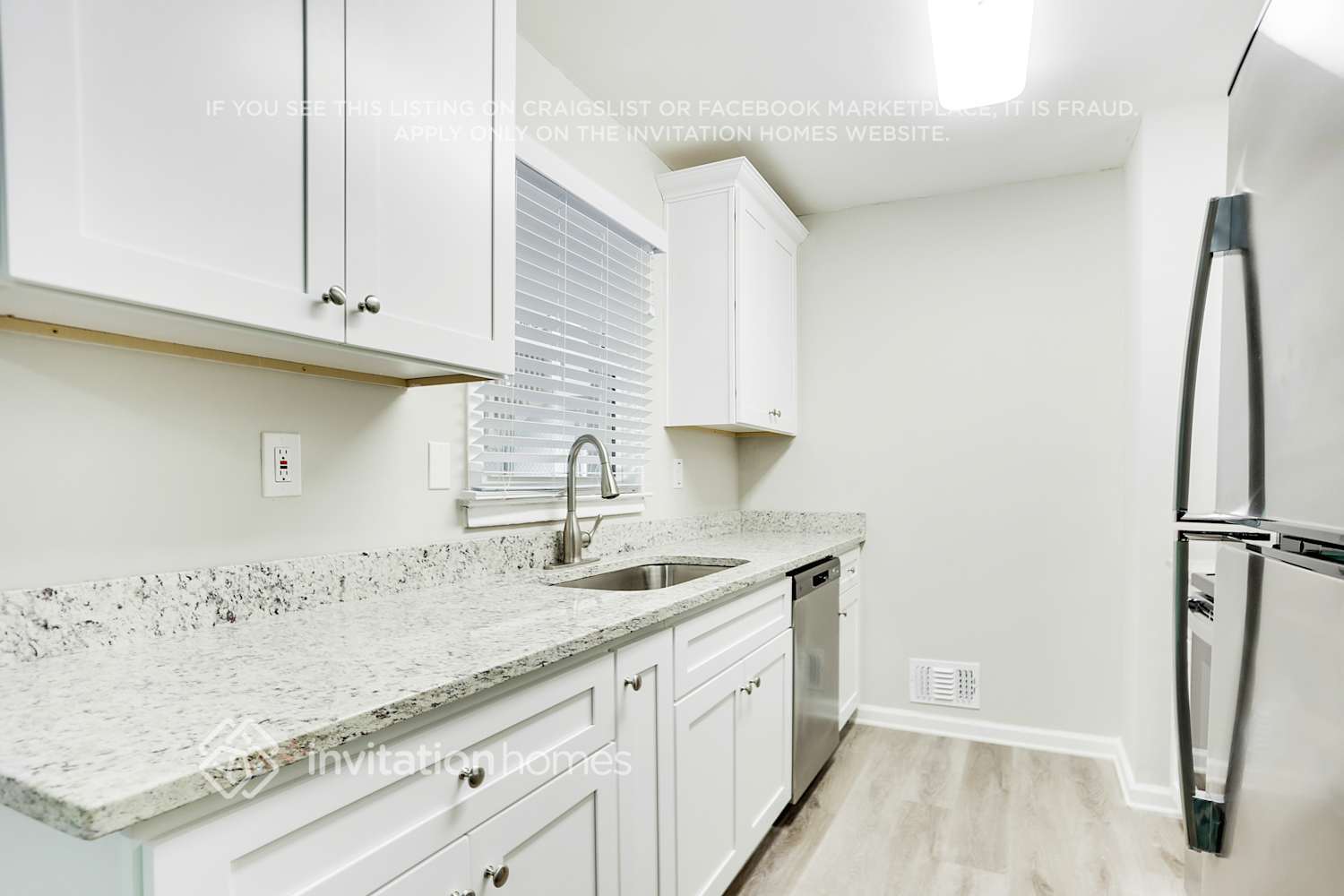 Building Photo - 2369 Brentford Pl