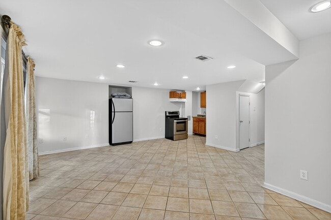 Building Photo - 12416 Loft Ln