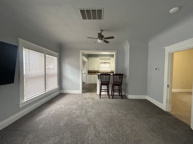 Building Photo - 2 Bedroom Home Near Downtown Ellensburg