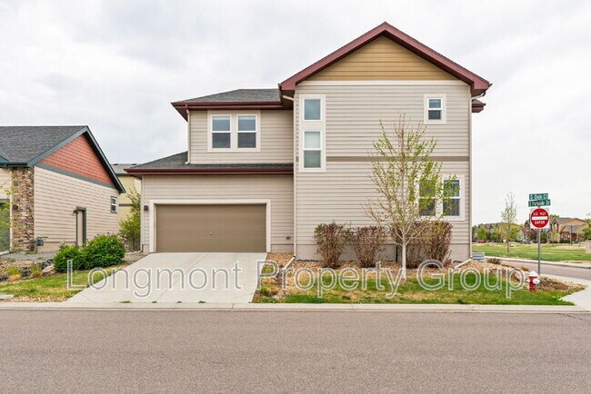 Building Photo - 1303 S Oak Ct.