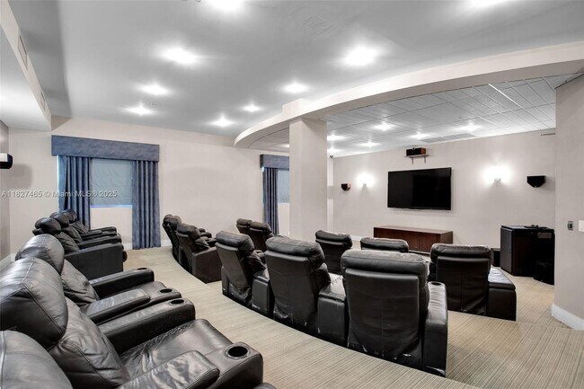 Building Photo - 3901 S Ocean Dr