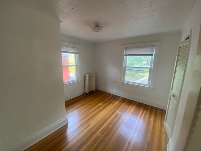 Building Photo - 915 Meigs St