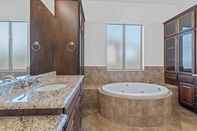 Building Photo - 13271 Mesa Verde Dr