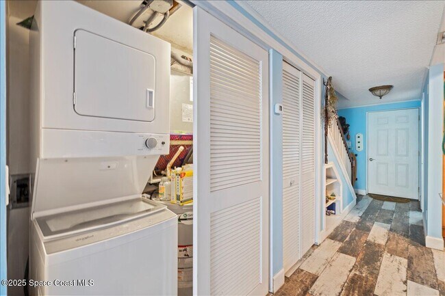 Building Photo - 199 Jimmy Buffett Mem Hwy