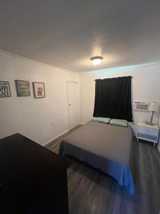 Building Photo - Fully Furnished 3 Bed House for Rent Campbell Ave Riverside CA