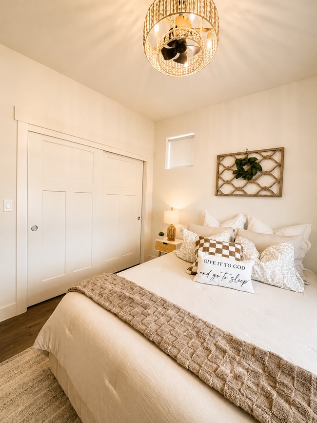Building Photo - Beautiful, modern 3 bedroom, 2.5 bathroom single-family home in Belgrade Montana