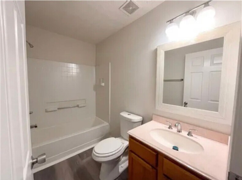 Building Photo - 3794 Waldrop Ln