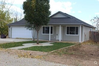 Building Photo - Single Family, Single Level Home - Mid-Val...