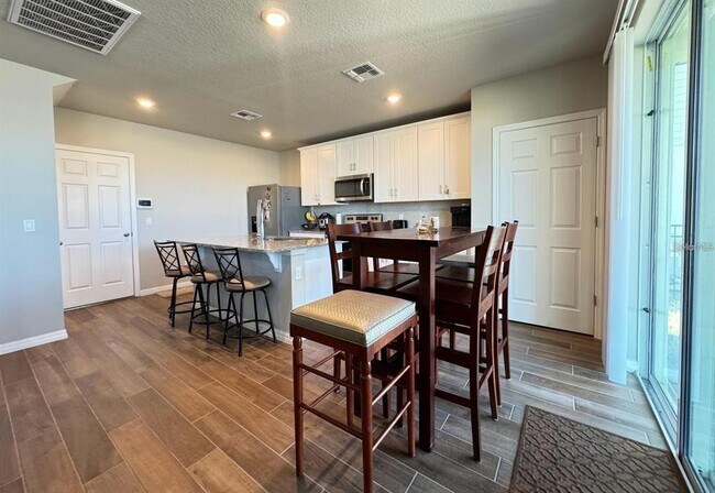 Building Photo - 520 Whistling Duck Trl