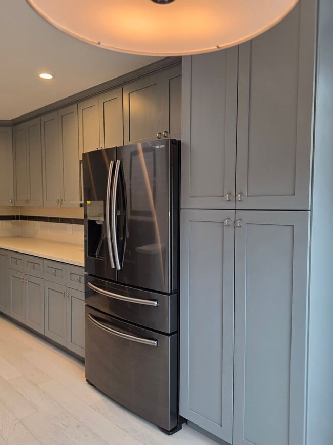 Building Photo - Remodeled Home 2 Blocks from Ocean Beach