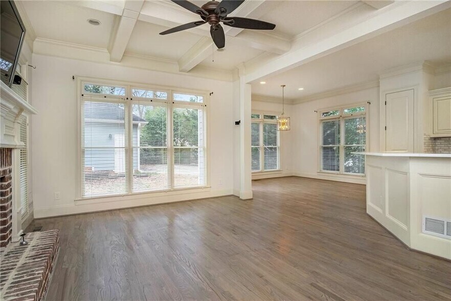 Building Photo - 208 Clarion Ave