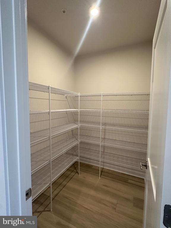 Building Photo - 43799 Middleway Ter