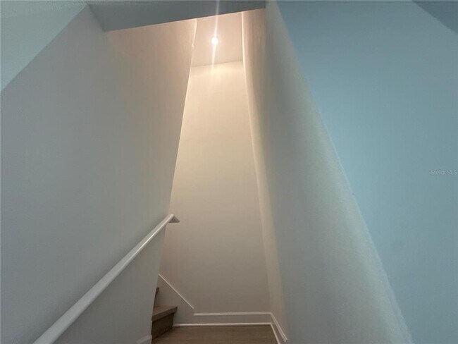 Building Photo - 420 Famagusta Dr