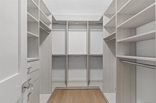 Building Photo - 25 Hunt Pl