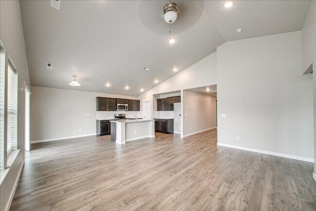 Building Photo - Adorable Nampa Home - Close Access To Ever...