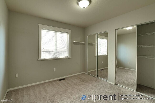 Building Photo - 3 br, 2 bath House - 6117 101st Place Nort...