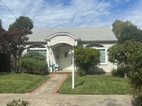 Building Photo - Newly updated 3 Bedroom 2 Bathroom Single Level Home in Santa Rosa's Junior College Area