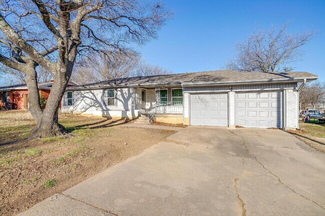 Primary Photo - Spacious 4-Bedroom Gem with Granite Touche...