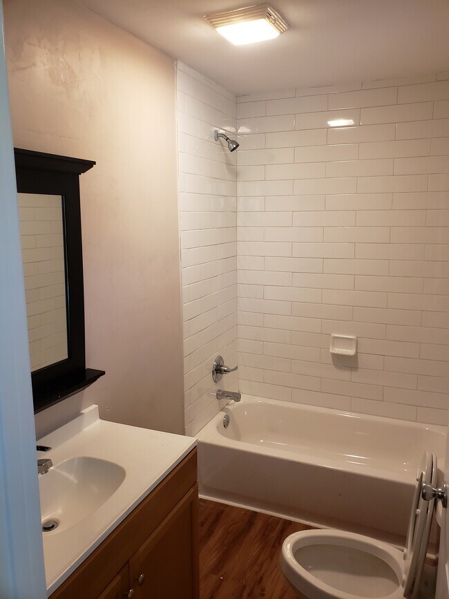 Building Photo - 1582 Three Lanterns Ln