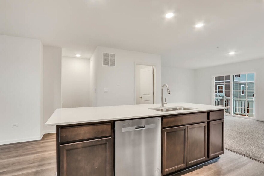 Building Photo - 370 Bridgeview Ct