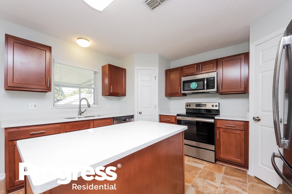 Building Photo - 9115 Hampton Cove Ct S