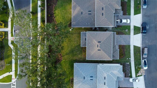 Building Photo - 16446 Lone Oak Cir