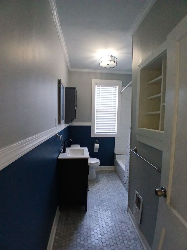 Building Photo - Thoughtfully Renovated 3-Bedroom, 1-Bath | Open to Section 8