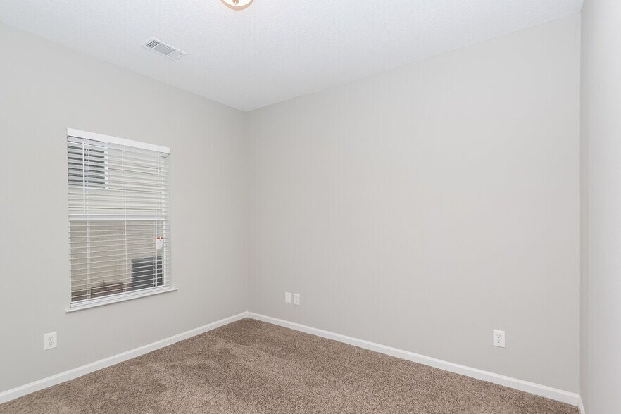 Building Photo - 1604 Thornwick Trace