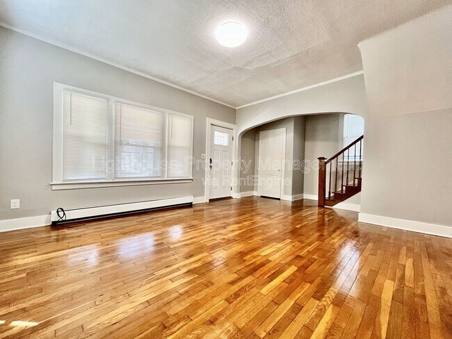 Building Photo - 429 Carrier St NE