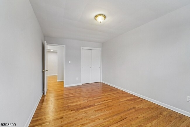 Building Photo - 357 Franklin St