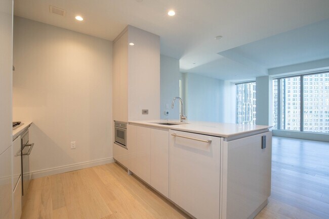 Building Photo - 133 Seaport Blvd