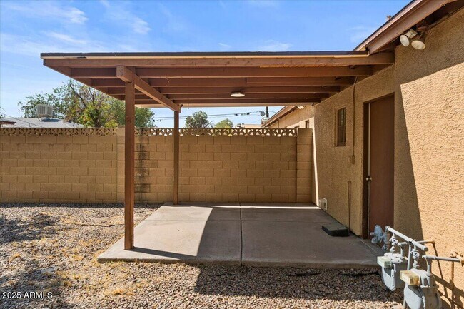 Building Photo - 6713 N 63rd Ave