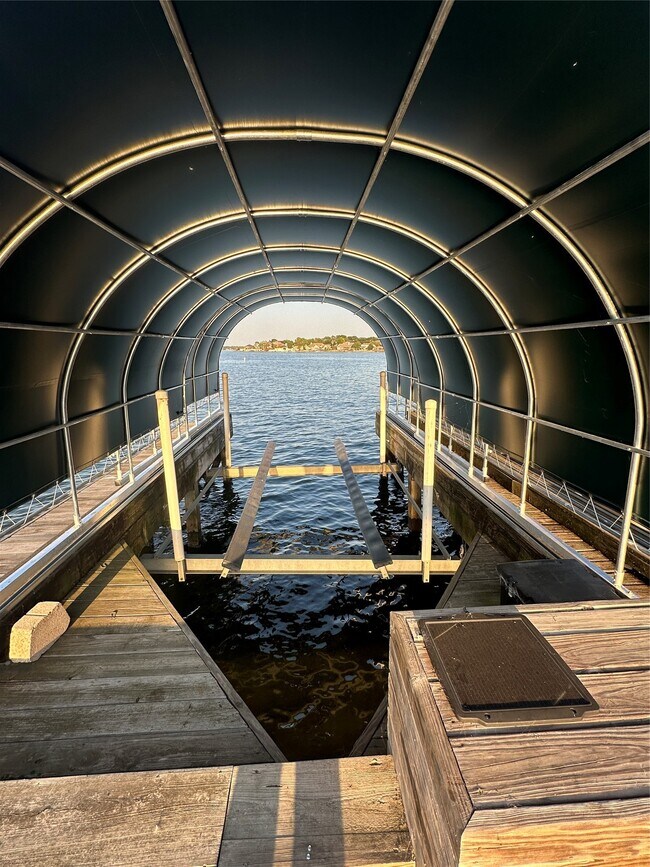 Building Photo - 17570 Hwy 105 W