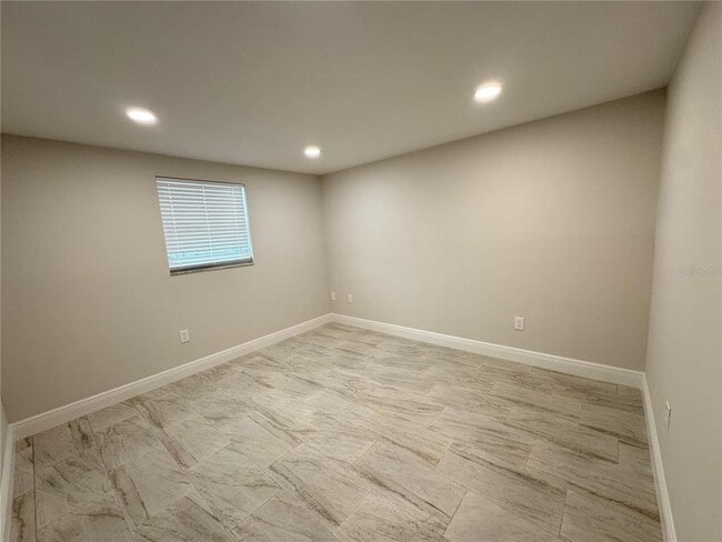 Building Photo - 4820 Shell Stream Blvd